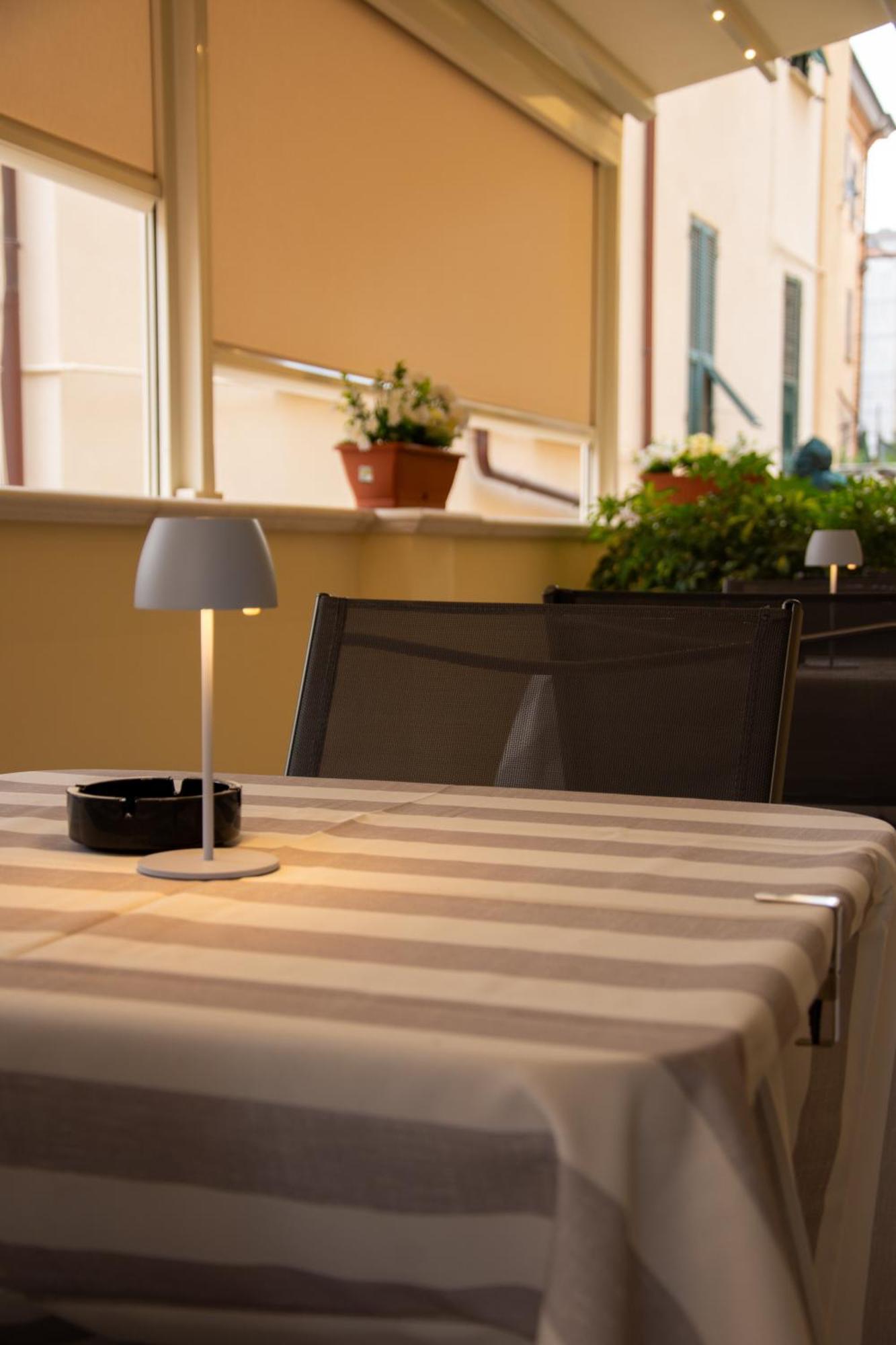 Affittacamere E Appartamenti - Rent Rooms And Apartments Le Camere Nel Corso - Adults Only La Spezia Eksteriør billede