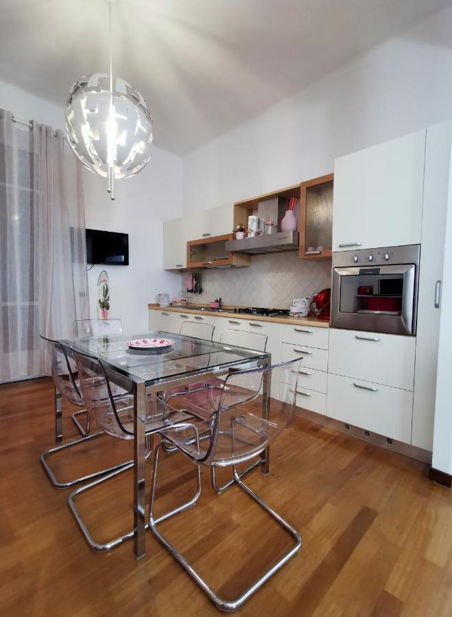 Affittacamere E Appartamenti - Rent Rooms And Apartments Le Camere Nel Corso - Adults Only La Spezia Eksteriør billede